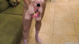 young Next Door showed me her panties !