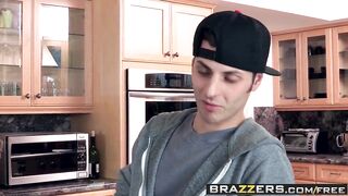 Brazzers - Mommy Got Tits - Im Not A sex sex tape