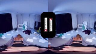 VRCosplayX Sarah Connor Is Hungry Of Terminator s Dick