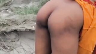 Desi Village HouseWife With Boyfriend Khet Mein Chudai Kari