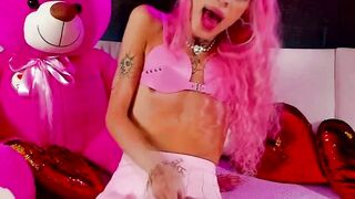 E-girl Tranny Fingering Her Hole In Live