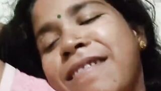 Husband Ne Biwi Ke Muhe Lund Diya Aur Choda