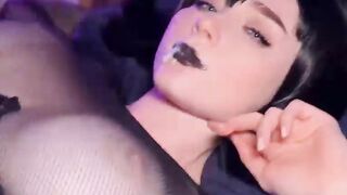 Mavis Passionately Fucks and Gets Facial
