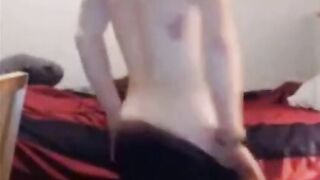 Twink's Delicious Butt on Webcam 2