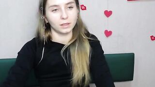 Amateur Ukrainian babe TaliaSunshin chats on webcam solo show