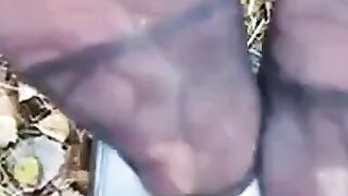 Nylonsohlen einer deutschen Amateur-MILF voller Sperma