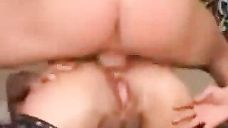 Nuttige MILF hat graaagte Muschi der Welt