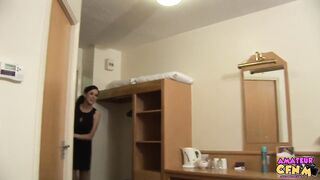 Solo chick is eager to make herself cum