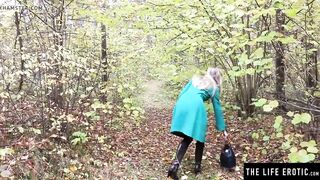 Exhibitionist peeing inside the woods as she rubs her pussy