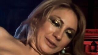 Ragazza italiana tettona scopata e sborrata sulla fica