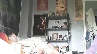 je me fais filmer en self footjob 3