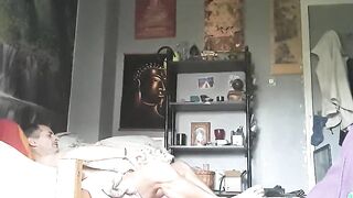 je me fais filmer en self footjob 3