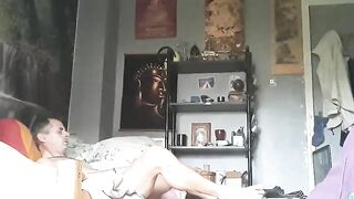 je me fais filmer en self footjob 3