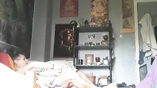 je me fais filmer en self footjob 3