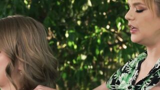 GIRLSWAY - Caring Masseuse Rebecca Vanguard Offer Stressed Beauty Octavia Red A chilling Grind