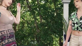 GIRLSWAY - Caring Masseuse Rebecca Vanguard Offer Stressed Beauty Octavia Red A chilling Grind