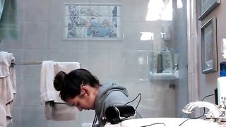 my cute Stepsister Naomi 20 spied in bathroom