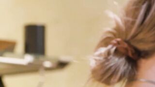 GIRLSWAY - Masseuse Eliza Ibarra Offers Her Stacked Client Gabbie Carter The Dyke One of a kind Grind