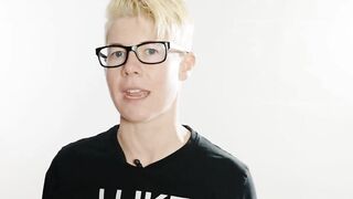 GIRLSWAY - Erotic Eighteen Destroys Her Stacked Bestie's Cunt With Her Fingering During Insane Nailed