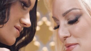 GIRLSWAY - Therapist Penny Barber Helps Still Into Closet Patient Kenzie Taylor Open Up To Lesbianism