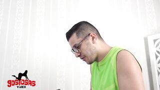 Metendo a rola grande na bucetinha da irmã do meu melhor amigo-