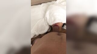 Ma beurette pute soumise me suce le matin et avale