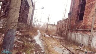 OMG PUBLIC CUM STOCKINGS IN DANGEROUS PLACE
