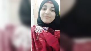 Pakistani GF Loves to Show Her Hot BODY to BF She luvs to RECORD