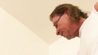 Specialist doctors heal a women with cum