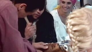 Old bitch blowing dick