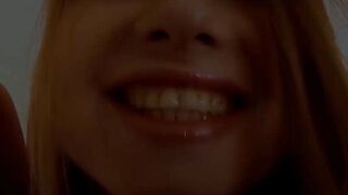 Sensual beauty vibrating her cunny