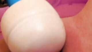 Sensual beauty vibrating her cunny