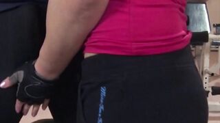 Blonde goddess gets facialized inside the gym