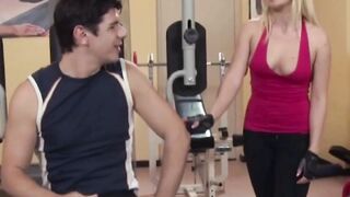 Blonde goddess gets facialized inside the gym