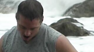 Soak hot gets screwed into the water
