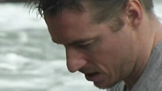Soak hot gets screwed into the water