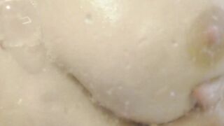 Henessy loves to nailed big cock