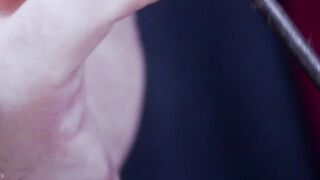 Henessy loves to nailed big cock