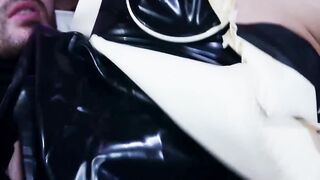 Henessy loves to nailed big cock
