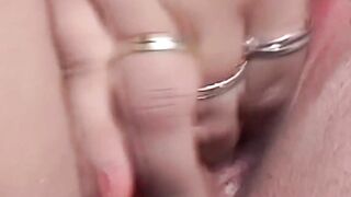 BBW bitch offer oral sex inside 3 way outdoor