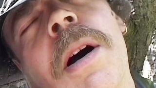 BBW bitch offer oral sex inside 3 way outdoor
