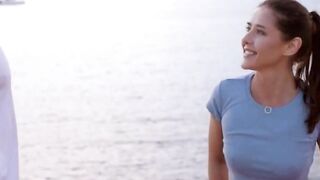 Two Complete Strangers Have Incredible and Unexpected