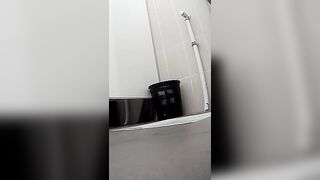 Toilet 2