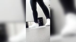 Toilet 2