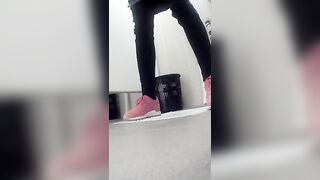 Toilet 2
