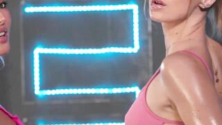 Skinny blonde Lovita Fate seduces straight Isabella De Laa into lesbian sex