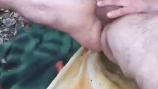 Stieftochter heimlich im Wald gefickt