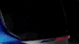 un tip motorcyclist la pus pe robert moisa sa e futa o toba larga de esapment în tip