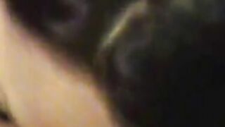 Öffentlicher Blowjob in der Umkleidekabine eines Einkaufszentrums - Schweiz