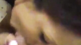 Öffentlicher Blowjob in der Umkleidekabine eines Einkaufszentrums - Schweiz